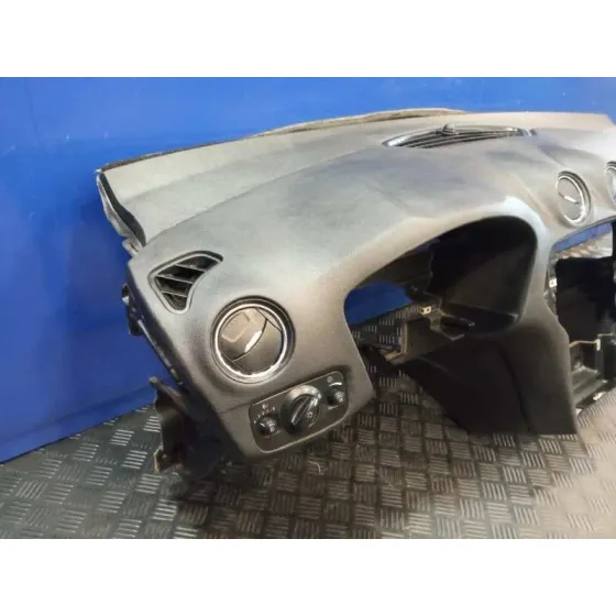 Salpicadero para Ford Mondeo Ber. (Ca2)