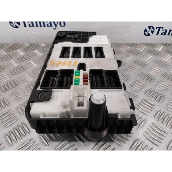 Caja Reles / Fusibles para Mini Countryman (F60)