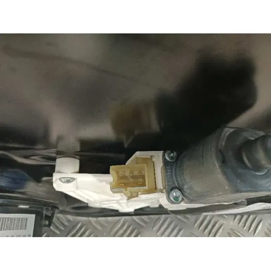 Elevalunas Delantero Izquierdo para Mercedes-Benz Clase M (W164)