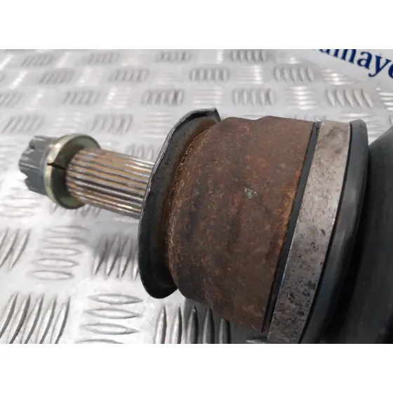 Transmision Delantera Derecha para Mitsubishi L 200 (Ka0/Kb0)