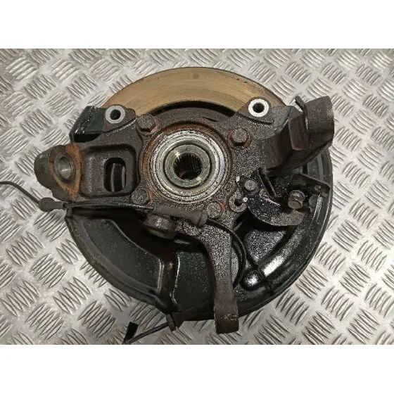 Mangueta Delantera Izquierda para Mitsubishi L 200 (Ka0/Kb0)