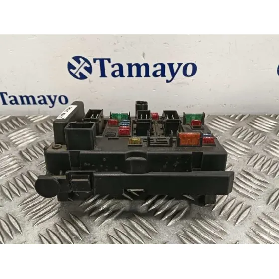Caja Reles / Fusibles para Peugeot 307 (S1)