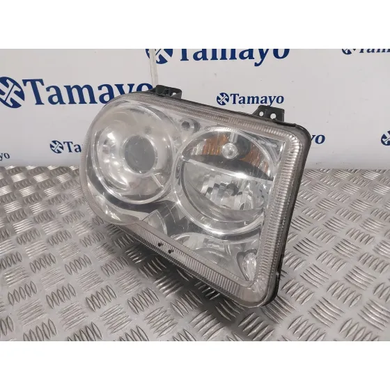 Faro Derecho para Chrysler 300 C
