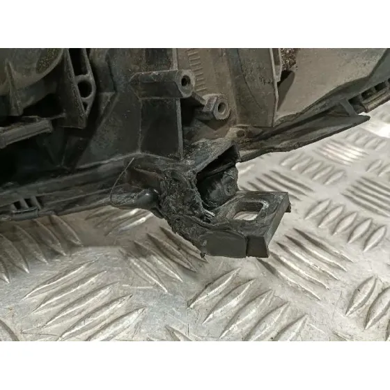 Faro Izquierdo para Mercedes-Benz Clase A (W169)