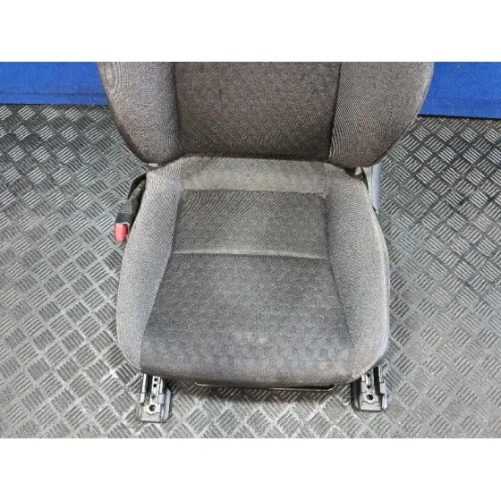 Asiento Delantero Izquierdo para Toyota Yaris (Xpa1F/Mxph11/Chxnbw)