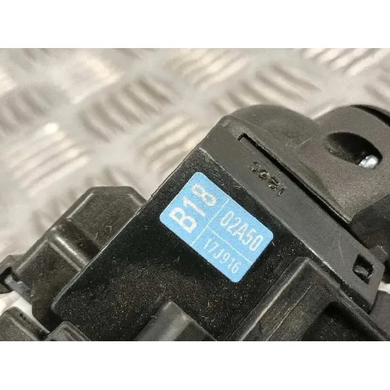 Mando Multifuncion para Toyota Yaris (Xpa1F/Mxph11/Chxnbw)