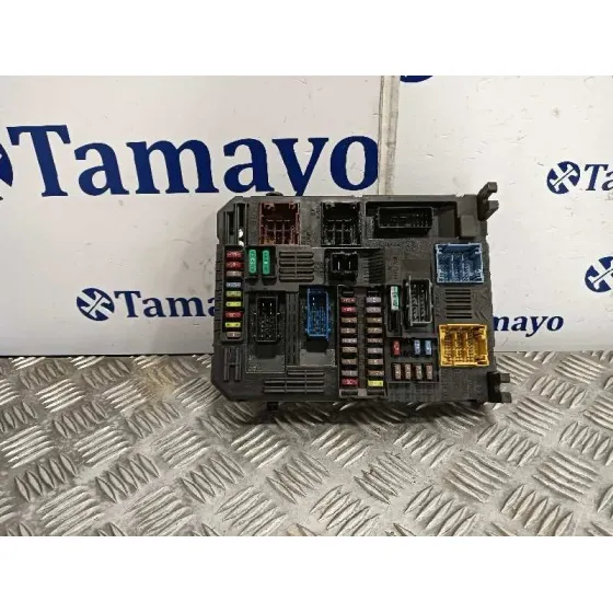 Caja Reles / Fusibles para Toyota Proace