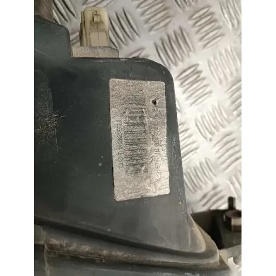 Faro Derecho para Peugeot 306 Cabriolet (S1)