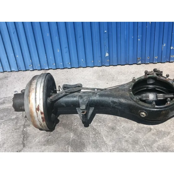 Puente Trasero para Nissan Cabstar 01.04 ->