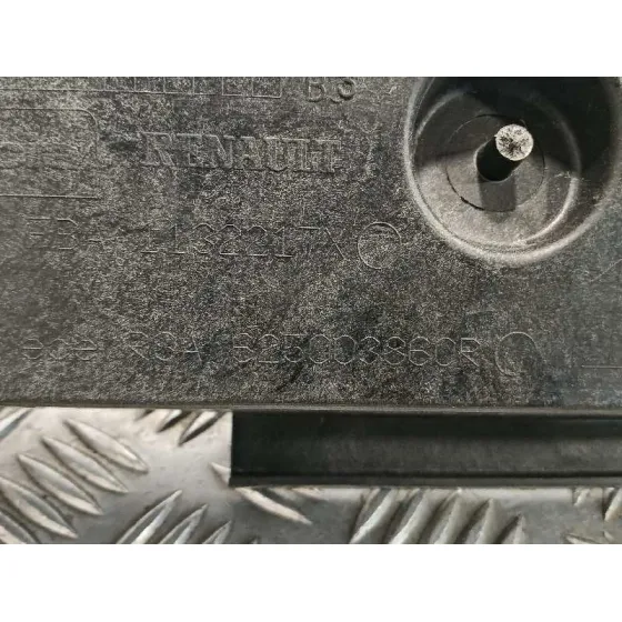 Travesano Superior para Renault Captur