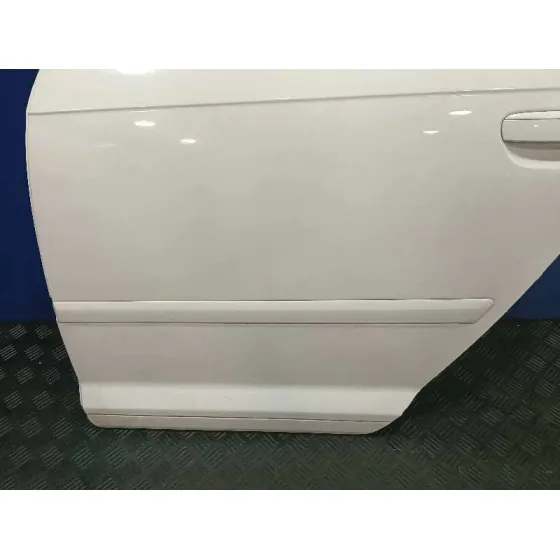 Puerta Trasera Izquierda para Audi A3 Sportback (8P)
