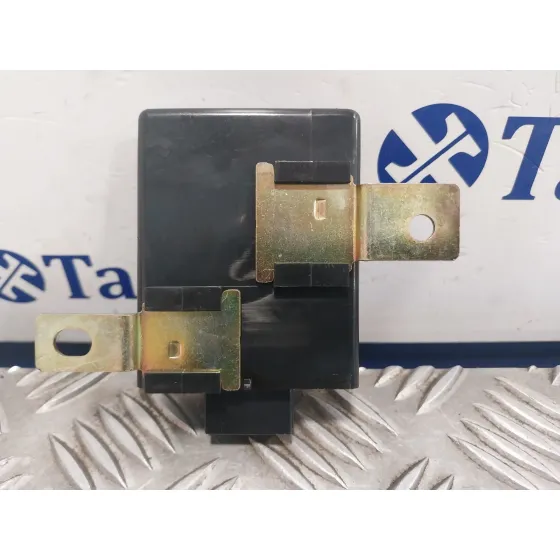 Rele para Mitsubishi Montero (V20/V40)