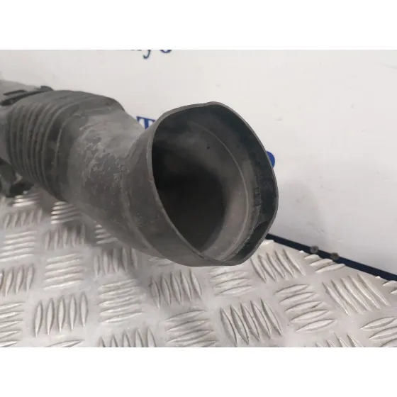 Toma De Aire para Mazda 3 Lim. (Bl)
