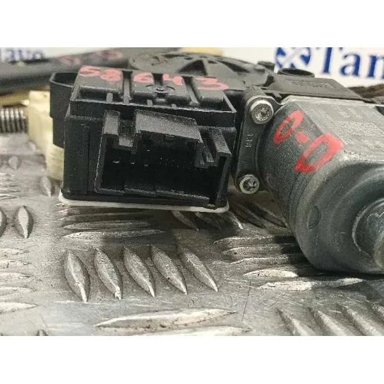 Elevalunas Delantero Derecho para Seat Ibiza (Kj1)
