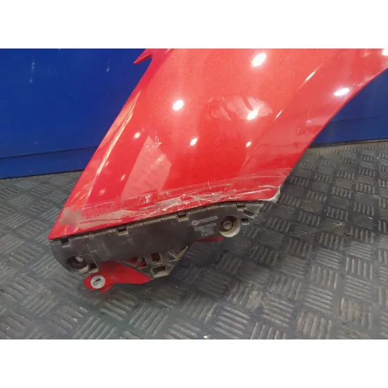 Aleta Delantera Izquierda para Mazda 3 Lim. (Bl)