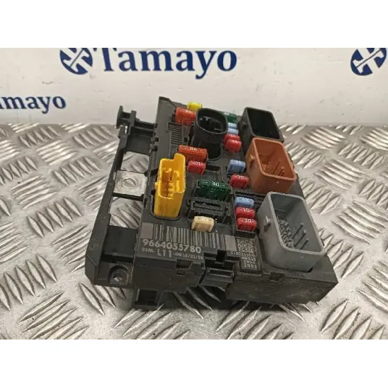 Caja Reles / Fusibles para Peugeot 207