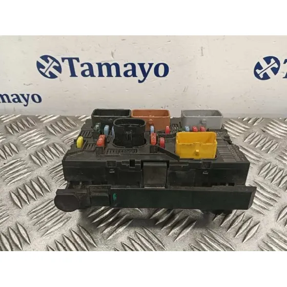 Caja Reles / Fusibles para Peugeot 207