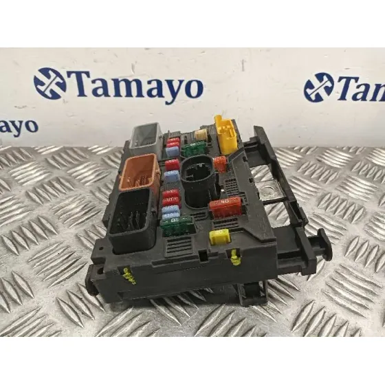 Caja Reles / Fusibles para Peugeot 207