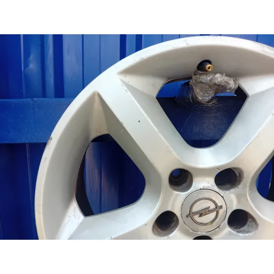 Llanta para Opel Astra Gtc