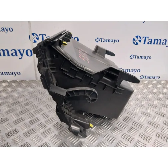 Guantera para Nissan Interstar