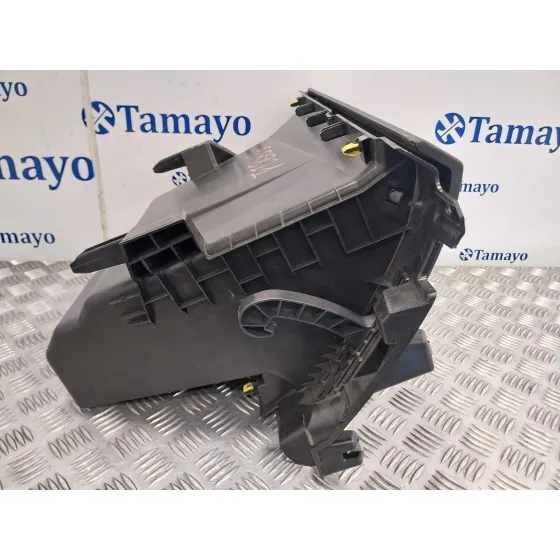 Guantera para Nissan Interstar