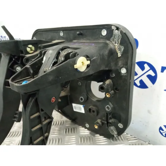 Pedal Embrague para Iveco Daily Vi Caja/Chasis