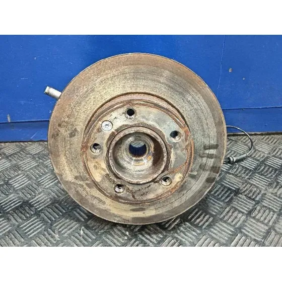 Mangueta Delantera Izquierda para Nissan Interstar