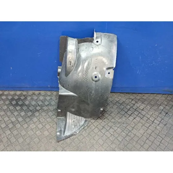 Plastico Paso Rueda Delantero Izquierdo para Nissan Interstar