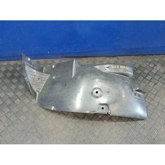 Plastico Paso Rueda Delantero Izquierdo para Nissan Interstar