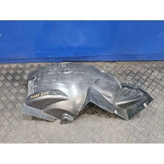 Plastico Paso Rueda Delantero Izquierdo para Nissan Interstar