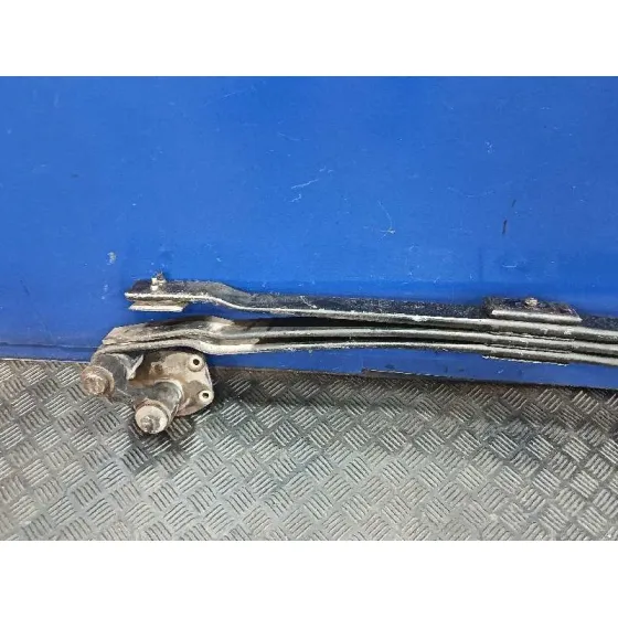 Ballesta Trasera para Nissan Cabstar 01.04 ->