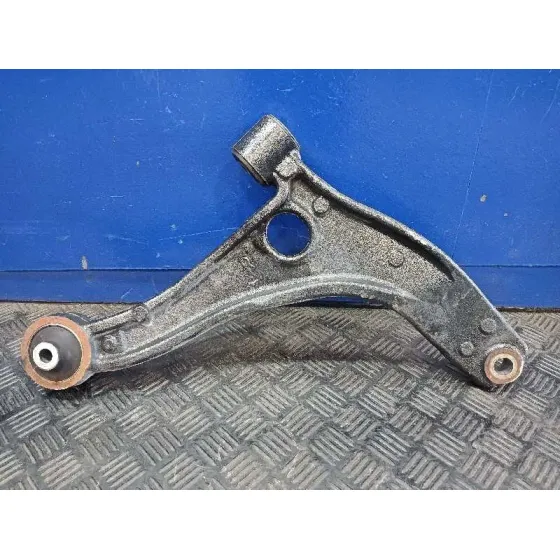 Brazo Suspension Inferior Delantero Derecho para Nissan Interstar