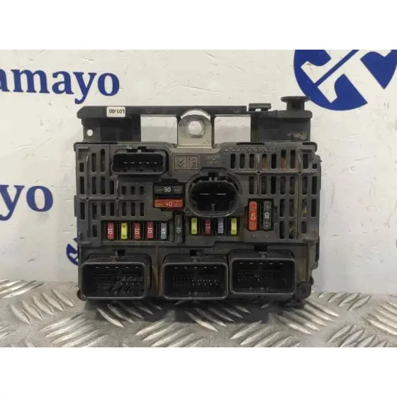 Caja Reles / Fusibles para Peugeot 407 Sw