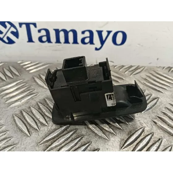 Mando Elevalunas Delantero Derecho para Toyota Corolla Verso (R1)