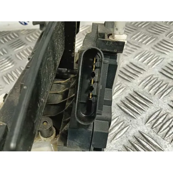 Cerradura Puerta Delantera Derecha para Ford Fiesta (Ccn)