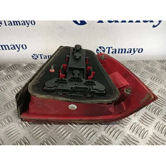 Piloto Trasero Izquierdo para Volkswagen Bora Berlina (1J2)