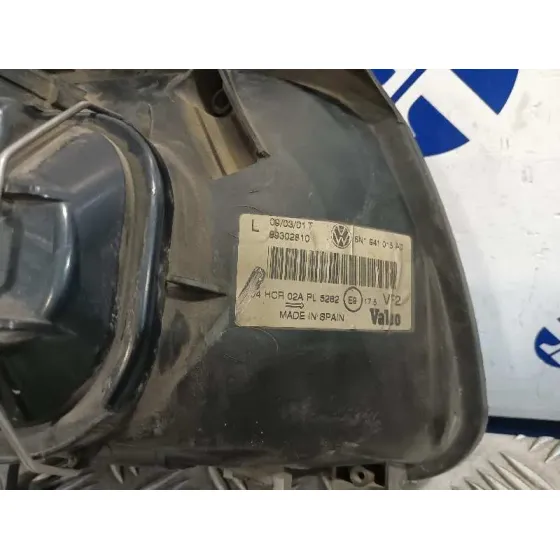 Faro Izquierdo para Volkswagen Polo Berlina (6N2)