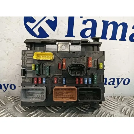 Caja Reles / Fusibles para Peugeot 207
