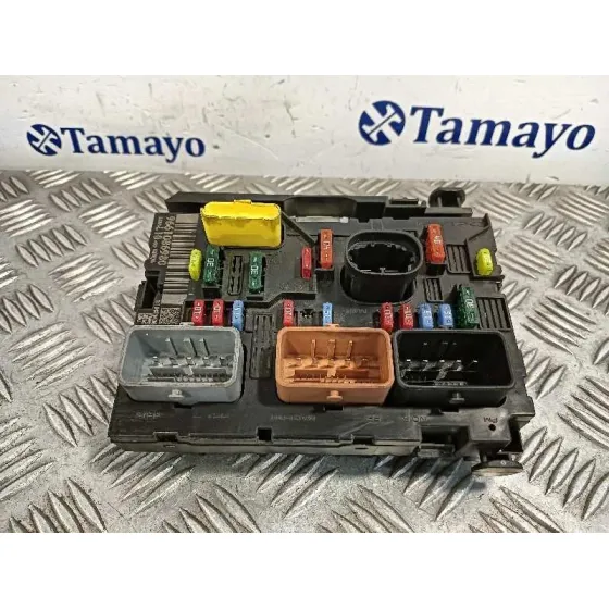 Caja Reles / Fusibles para Peugeot 207