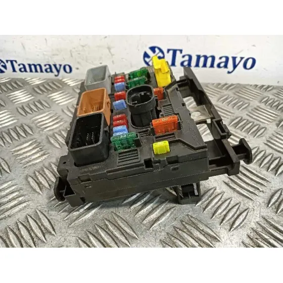 Caja Reles / Fusibles para Peugeot 207