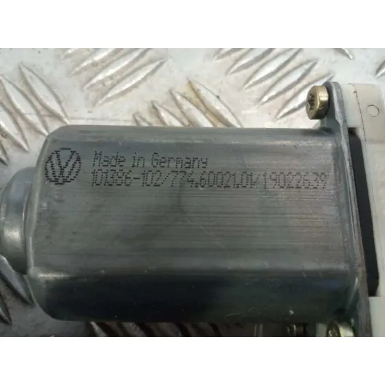 Motor Elevalunas Delantero Derecho para Seat Leon (1M1)