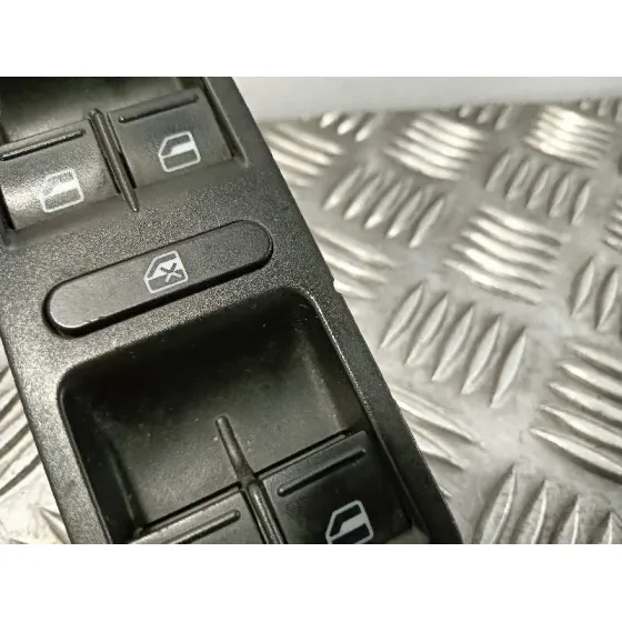 Mando Elevalunas Delantero Izquierdo para Volkswagen Polo (6R1)