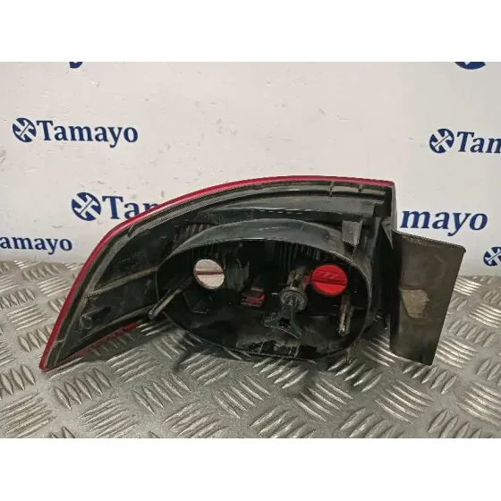 Piloto Trasero Derecho para Renault Laguna Ii (Bg0)