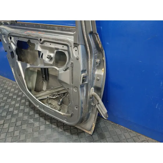 Puerta Trasera Izquierda para Bmw Serie 5 Touring (E61)