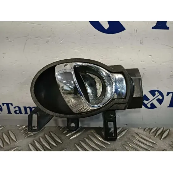 Maneta Interior Delantera Derecha para Nissan Juke (F15)