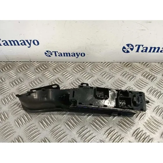 Mando Elevalunas Delantero Izquierdo para Ford Focus (2014-2018)