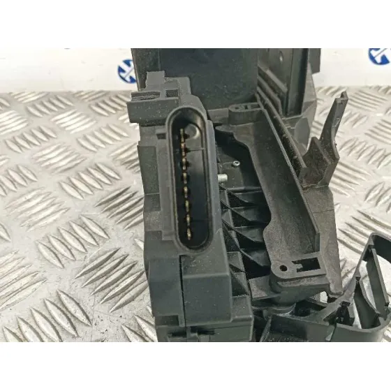 Cerradura Puerta Delantera Izquierda para Ford Focus (2014-2018)