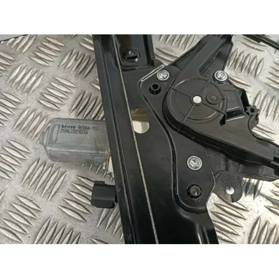 Elevalunas Delantero Izquierdo para Ford Focus (2014-2018)