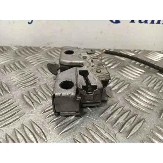 Cerradura Puerta Delantera Derecha para Volkswagen Passat Lim. (3G2)