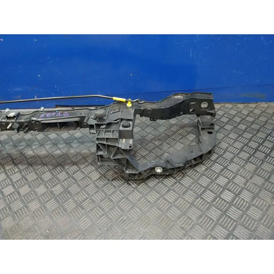 Panel Frontal para Ford Focus (2014-2018)